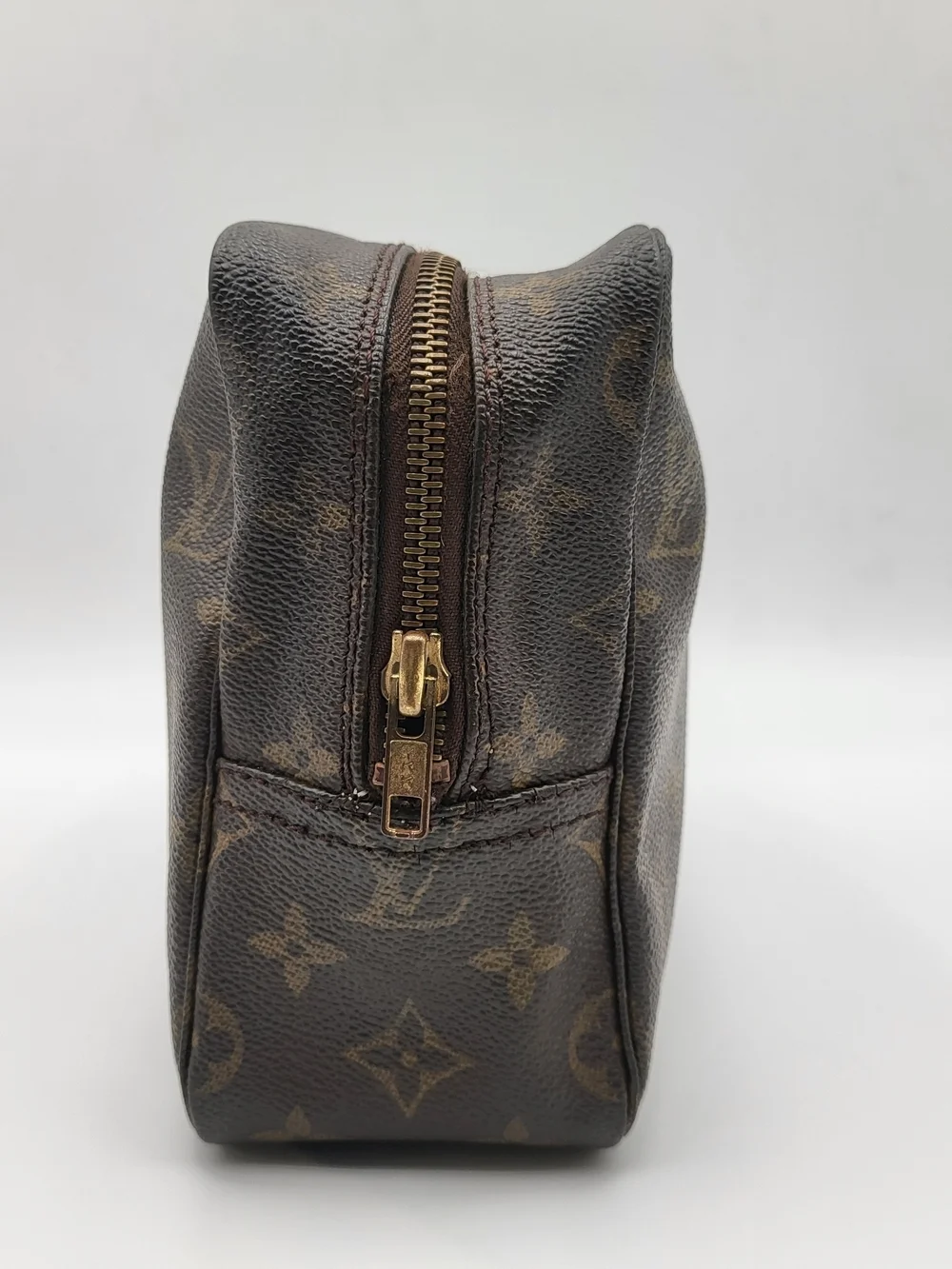 LOUIS VUITTON Monogram Trousse Toilette 28 Cosmetic Pouch, Authentic w/COA.